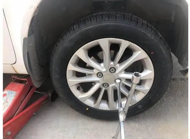 1740986238469891.jpg 补胎21.jpg